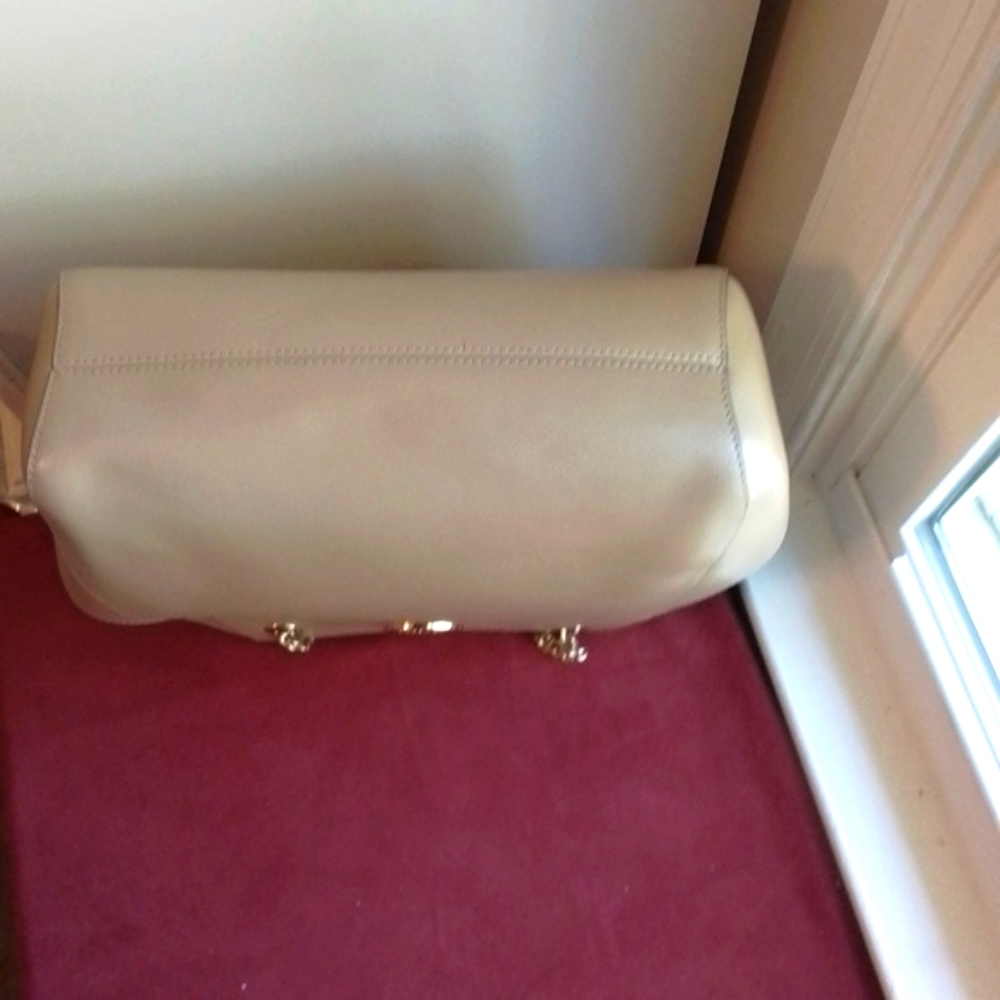 Michael Kors Blush Cream w/Gold Chains/Accents NEW🥰Excellent - Picture 4 of 10